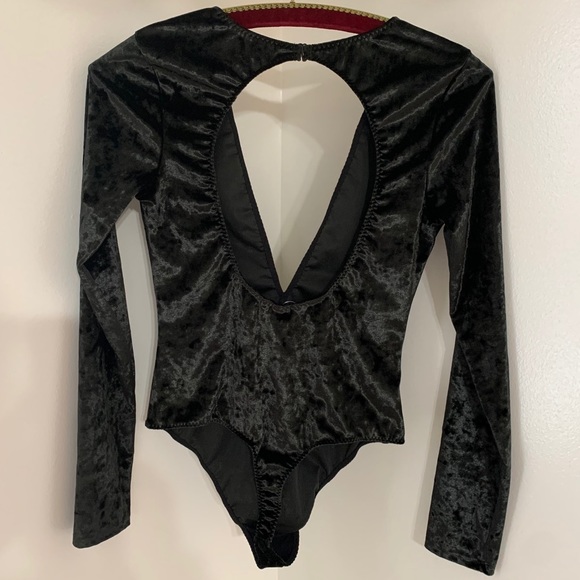 Victoria’s Secret Crushed Velvet Bodysuit - Picture 5 of 11